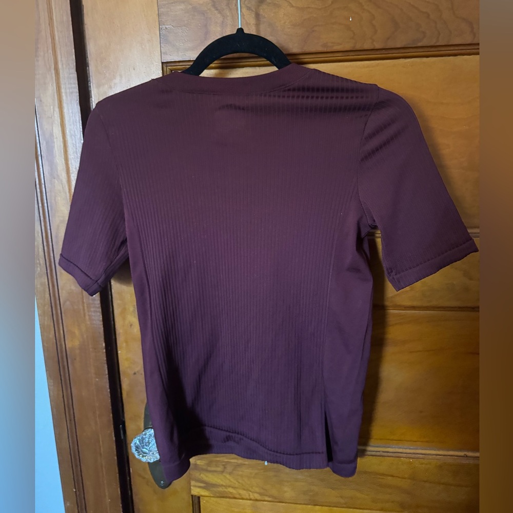 Athleta Burgundy Ribbed Knit Top Size XS - Picture 5 of 5